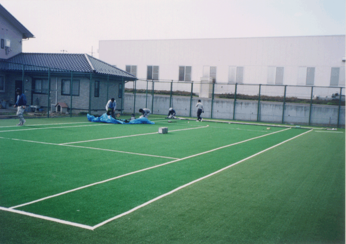 ペンション・別荘・自宅空きスペースにテニスコート造成